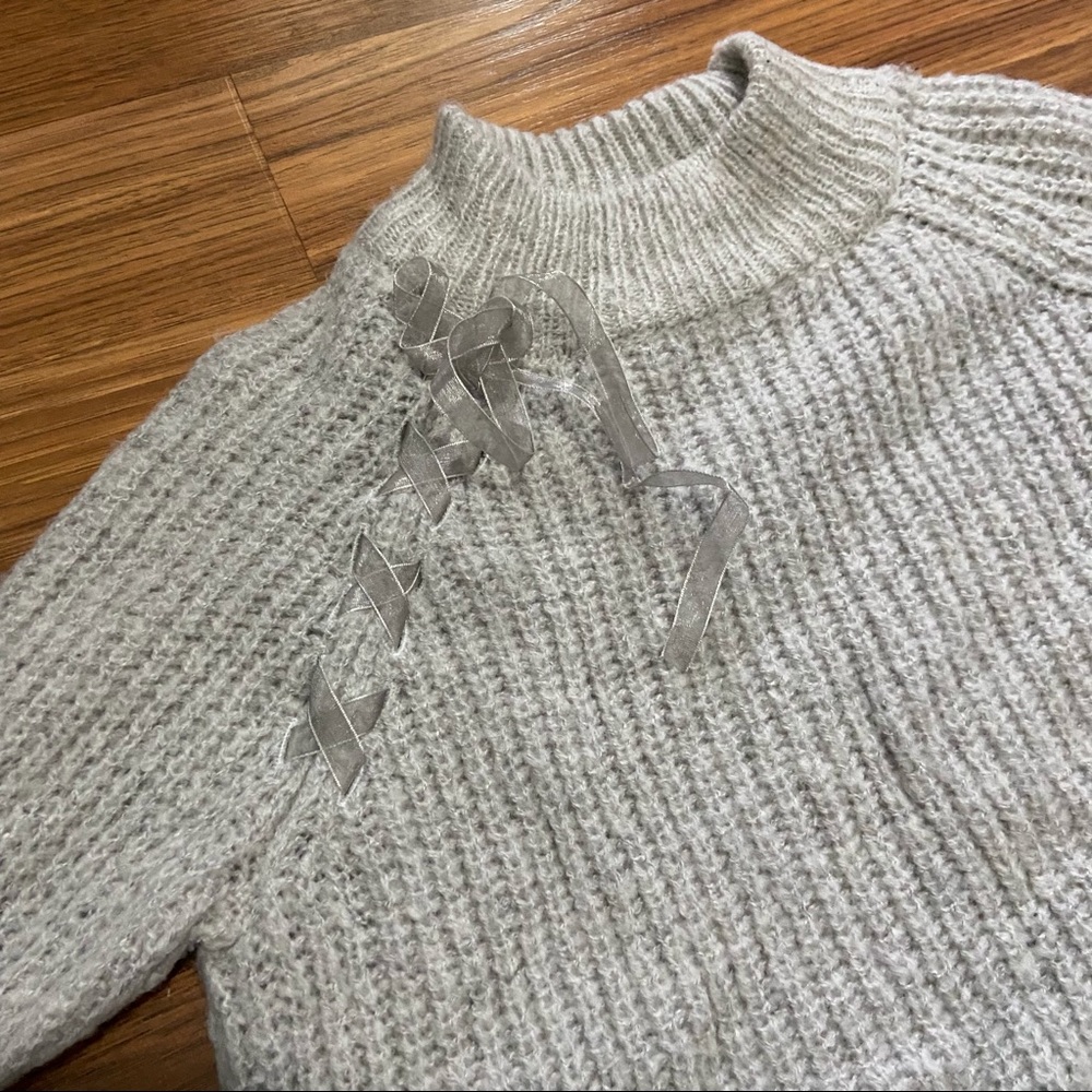 Lauren Conrad sweater XS
